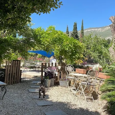 L Ancien Moulin A Huile بيت ضيافة 4*