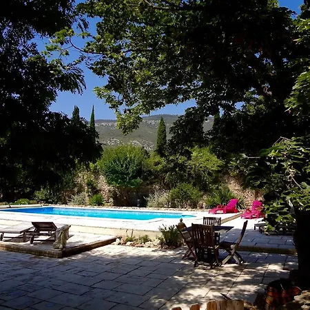 بيت ضيافة L Ancien Moulin A Huile 4*