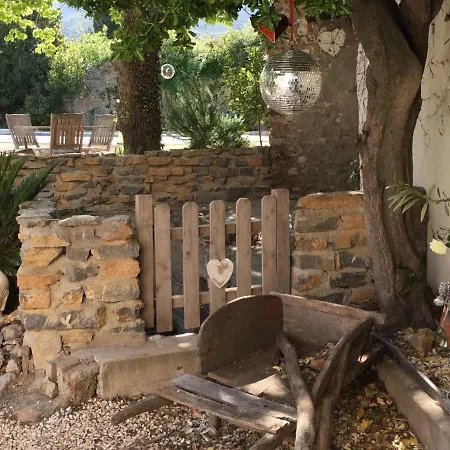 بيت ضيافة L Ancien Moulin A Huile